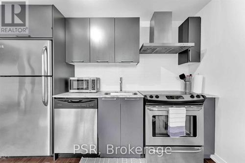 913 - 95 Bathurst Street, Toronto, ON - Indoor Photo Showing Kitchen