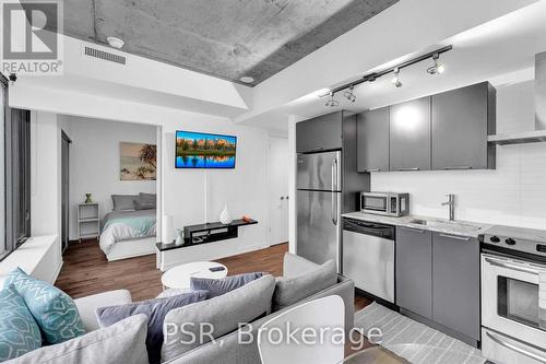 913 - 95 Bathurst Street, Toronto, ON - Indoor Photo Showing Kitchen