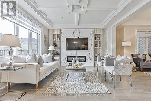 75 Jinnah Avenue, Markham, ON - Indoor Photo Showing Living Room