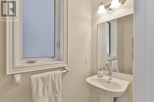 75 Jinnah Avenue, Markham, ON - Indoor Photo Showing Bathroom