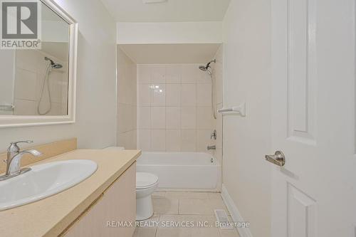 80 Winners Circle, Brampton, ON - Indoor Photo Showing Bathroom