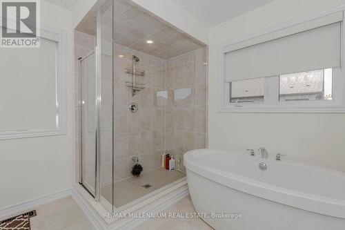 639 Bearberry Place, Milton, ON - Indoor Photo Showing Bathroom