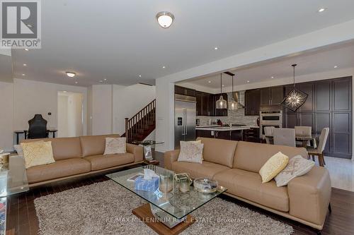 639 Bearberry Place, Milton, ON - Indoor Photo Showing Living Room