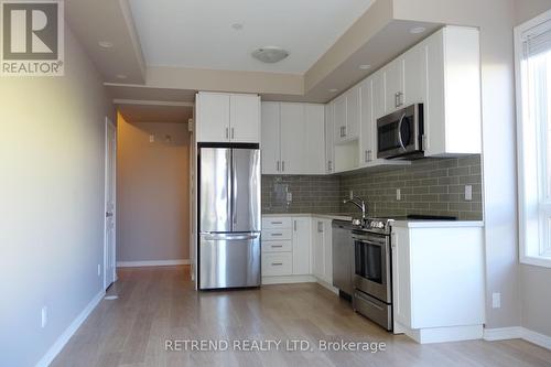 204 - 1150 Briar Hill Avenue, Toronto, ON - Indoor Photo Showing Kitchen With Upgraded Kitchen