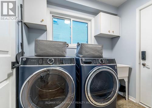 379 Devonshire Terrace, Hamilton, ON - Indoor Photo Showing Laundry Room