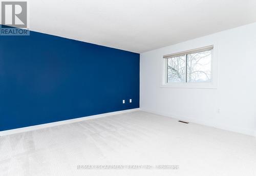 379 Devonshire Terrace, Hamilton, ON - Indoor Photo Showing Other Room