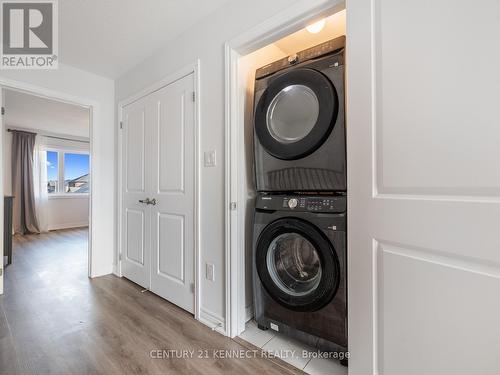 28 Admiral Road, Welland, ON - Indoor Photo Showing Laundry Room