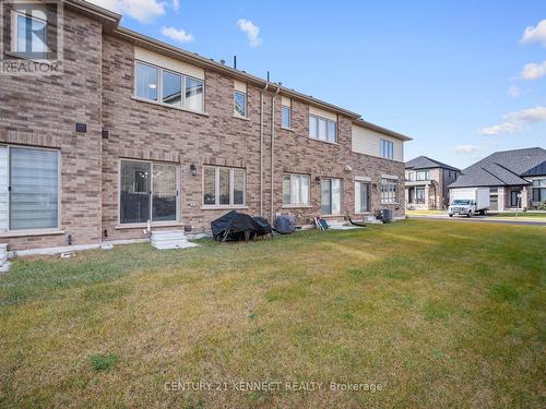 28 Admiral Road, Welland, ON - Outdoor