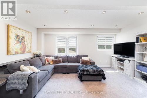 14 - 2300 Brays Lane, Oakville, ON - Indoor Photo Showing Living Room