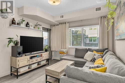 2250 Majoros Road Unit# 304, West Kelowna, BC - Indoor Photo Showing Living Room