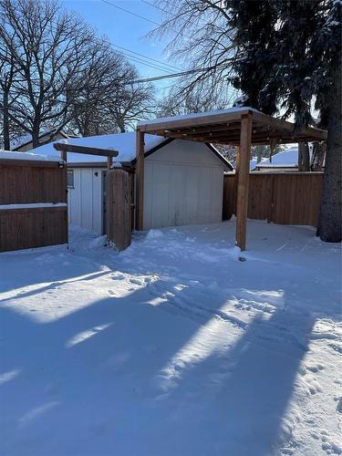 389 Guildford Street, Winnipeg, MB - Outdoor