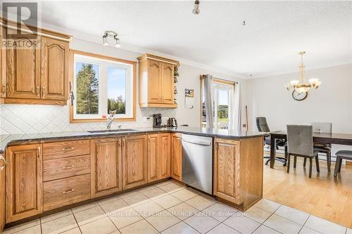 1582 Sandy Hill Road, Champlain, ON - Indoor Photo Showing Kitchen