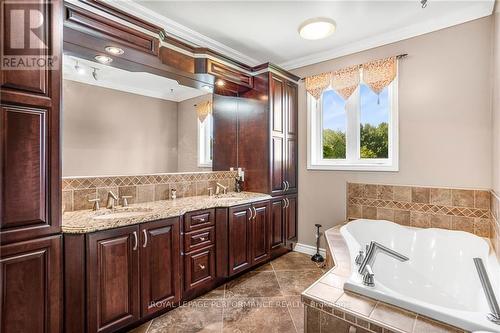 1582 Sandy Hill Road, Champlain, ON - Indoor Photo Showing Bathroom