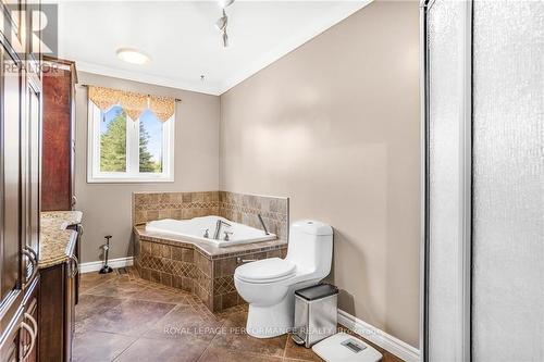 1582 Sandy Hill Road, Champlain, ON - Indoor Photo Showing Bathroom