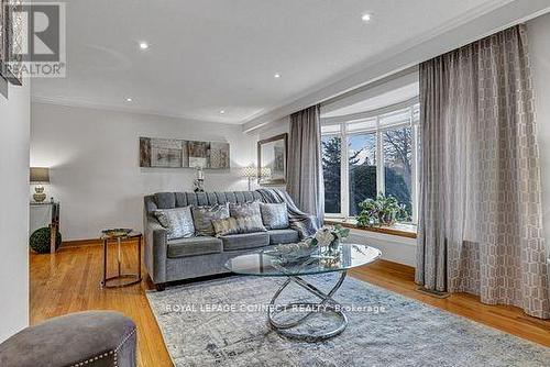 49 Dreyer Drive E, Ajax, ON - Indoor Photo Showing Living Room