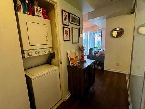 616-20 Joe Shuster Way, Toronto, ON - Indoor Photo Showing Laundry Room