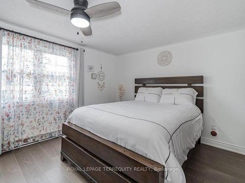 2-55 Blandford St, Woodstock, ON - Indoor Photo Showing Bedroom