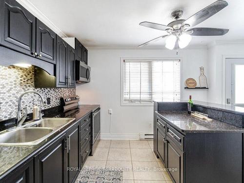 2-55 Blandford St, Woodstock, ON - Indoor Photo Showing Kitchen With Double Sink With Upgraded Kitchen