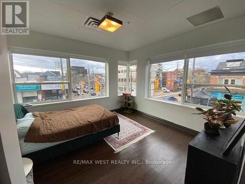 201 - 809 Dundas Street W, Toronto, ON - Indoor Photo Showing Bedroom