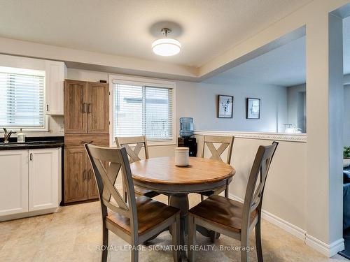 901 Copper Leaf Cres, Kitchener, ON - Indoor Photo Showing Dining Room