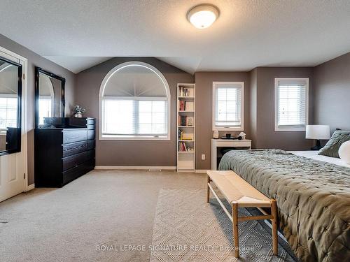 901 Copper Leaf Cres, Kitchener, ON - Indoor Photo Showing Bedroom