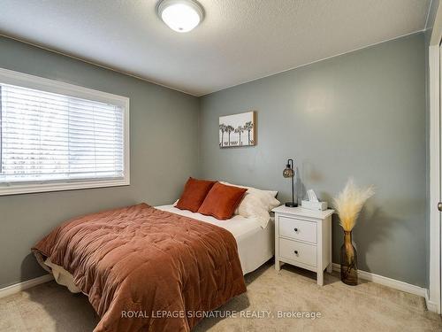 901 Copper Leaf Cres, Kitchener, ON - Indoor Photo Showing Bedroom