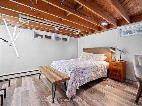 14 Cherrywood Ave, Grimsby, ON - Indoor Photo Showing Bedroom