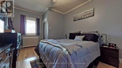 521 Sammon Avenue, Toronto, ON - Indoor Photo Showing Bedroom