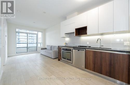 1909 - 15 Water Walk Drive, Markham, ON - Indoor Photo Showing Kitchen With Upgraded Kitchen