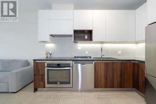 1909 - 15 Water Walk Drive, Markham, ON - Indoor Photo Showing Kitchen With Upgraded Kitchen