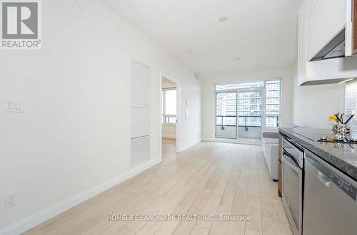 1909 - 15 Water Walk Drive, Markham, ON - Indoor Photo Showing Kitchen