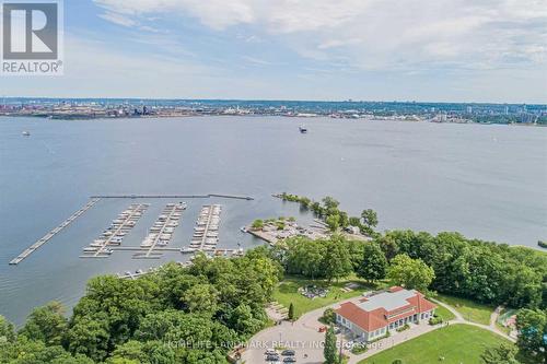 14 Townsend Avenue E, Burlington, ON - Outdoor With Body Of Water With View