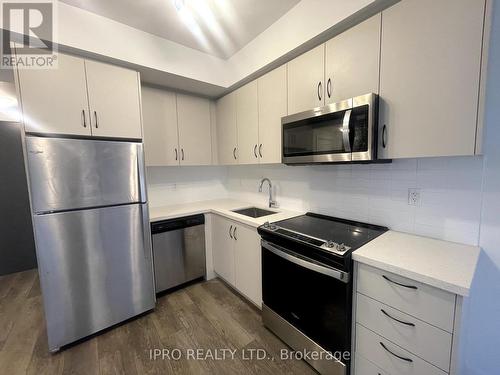 115 - 95 Attmar Drive, Brampton, ON - Indoor Photo Showing Kitchen With Stainless Steel Kitchen