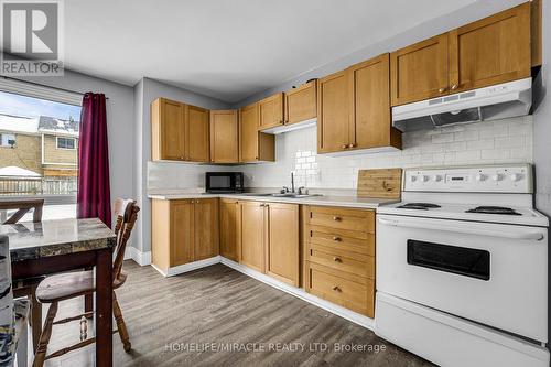 22 - 875 Parkinson Road, Woodstock, ON - Indoor Photo Showing Kitchen