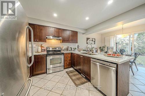 47 Gabrielle Crescent, Whitby, ON - Indoor Photo Showing Kitchen With Double Sink