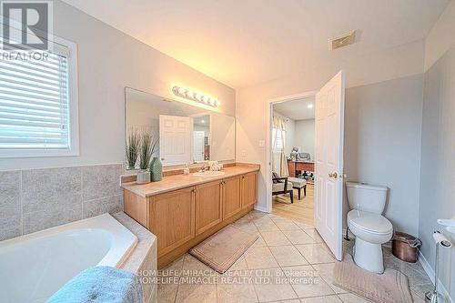 47 Gabrielle Crescent, Whitby, ON - Indoor Photo Showing Bathroom