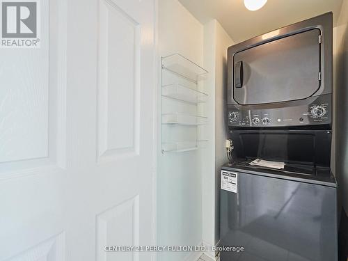 906 - 18 Kenaston Gardens, Toronto, ON - Indoor Photo Showing Laundry Room