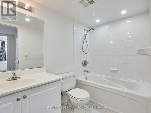 906 - 18 Kenaston Gardens, Toronto, ON - Indoor Photo Showing Bathroom