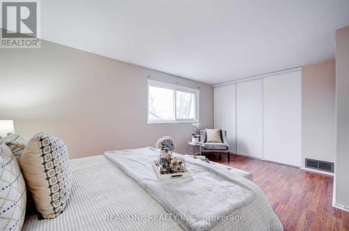 8Rc - 8 Rusty Crest Way, Toronto, ON - Indoor Photo Showing Bedroom