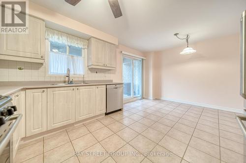 27 Orchid Road, Markham, ON - Indoor Photo Showing Kitchen