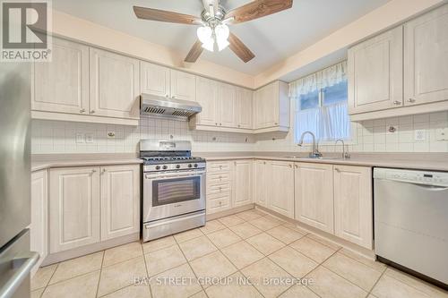 27 Orchid Road, Markham, ON - Indoor Photo Showing Kitchen