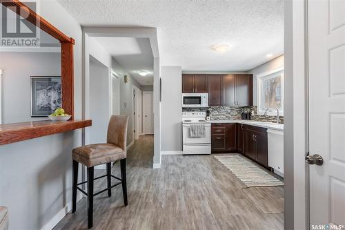 20 Morton Place, Saskatoon, SK - Indoor Photo Showing Kitchen