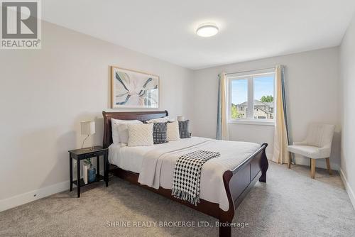 1552 Sandridge Avenue, London, ON - Indoor Photo Showing Bedroom