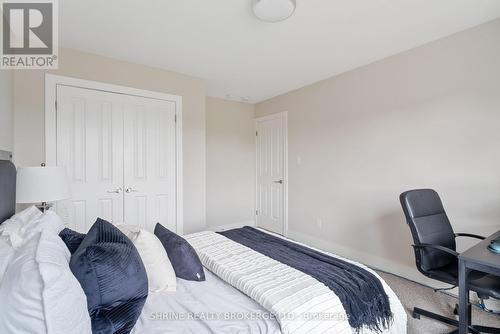 1552 Sandridge Avenue, London, ON - Indoor Photo Showing Bedroom