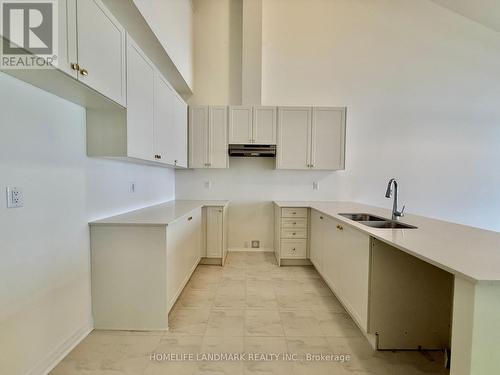 545 Hudson Crescent, Midland, ON - Indoor Photo Showing Kitchen With Double Sink