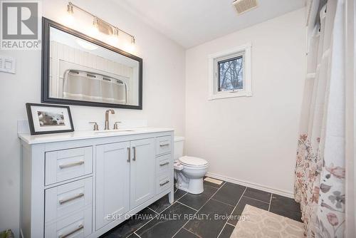 414 Hill Street, Laurentian Hills, ON - Indoor Photo Showing Bathroom