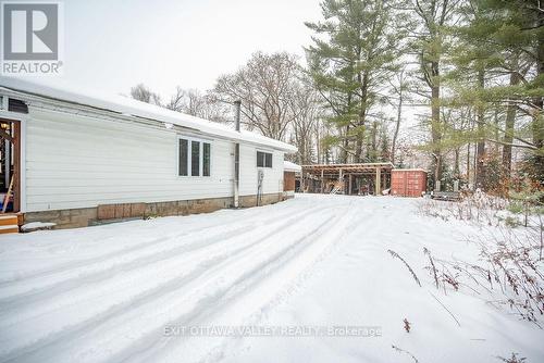 414 Hill Street, Laurentian Hills, ON - Outdoor