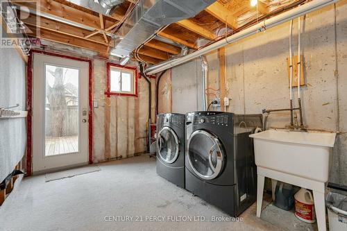 10 Oakins Lane, Ajax, ON - Indoor Photo Showing Laundry Room