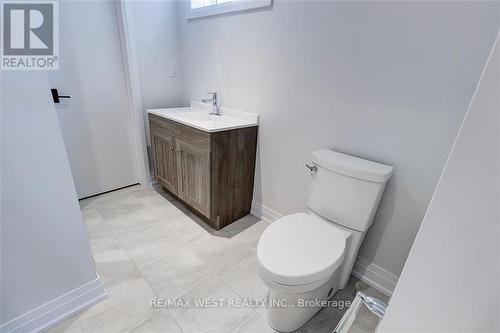 22 - 113 Hartley Avenue, Brant, ON - Indoor Photo Showing Bathroom