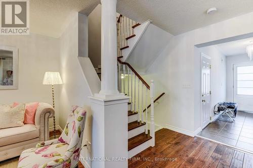 4881 Capri Crescent, Burlington, ON - Indoor Photo Showing Other Room